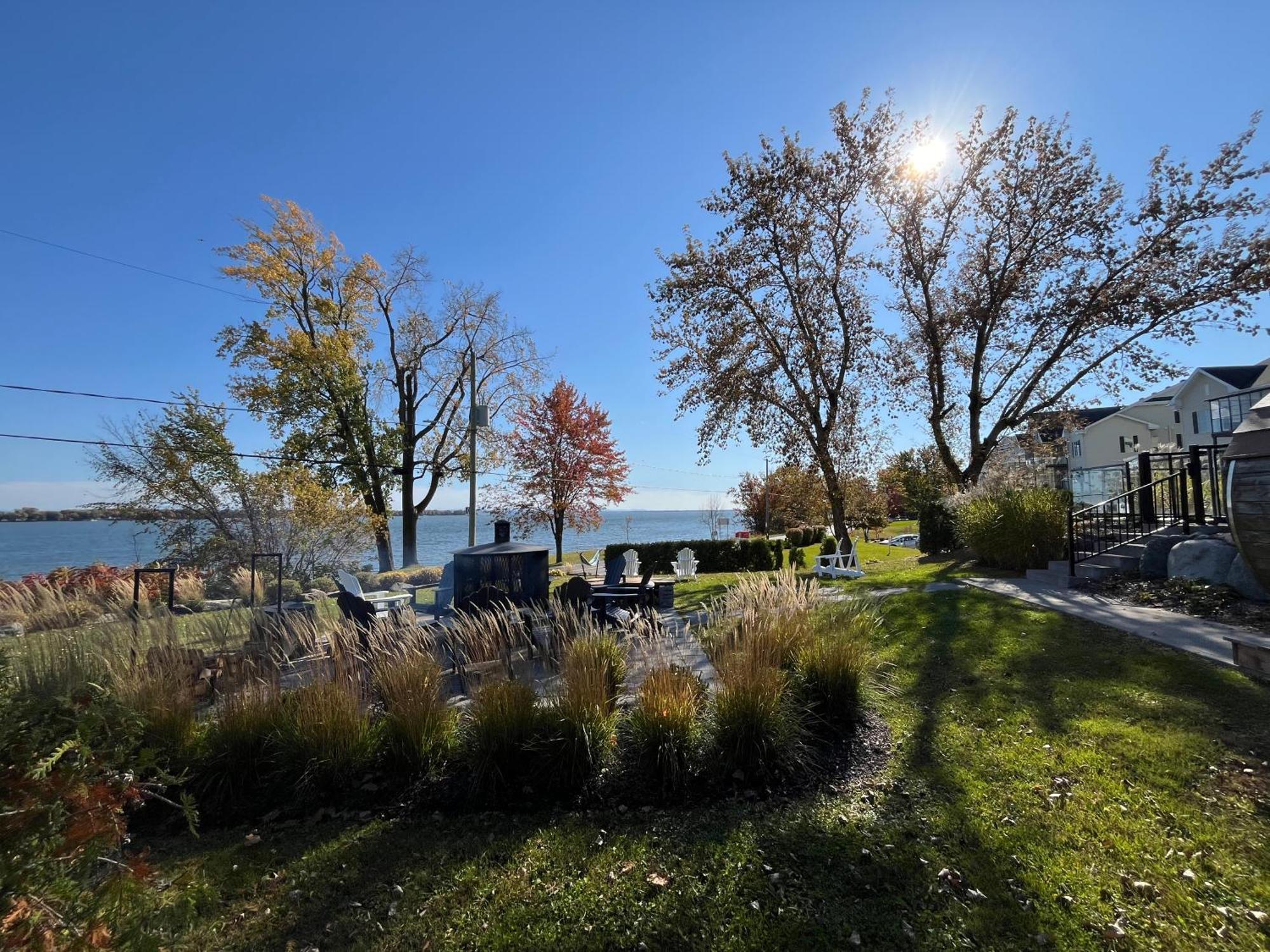 Venise-en-Québec La Cache Du Lac Champlain מראה חיצוני תמונה